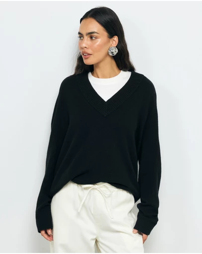 AERE - Nelu Merino Wool Blend V Neck Knit Jumper