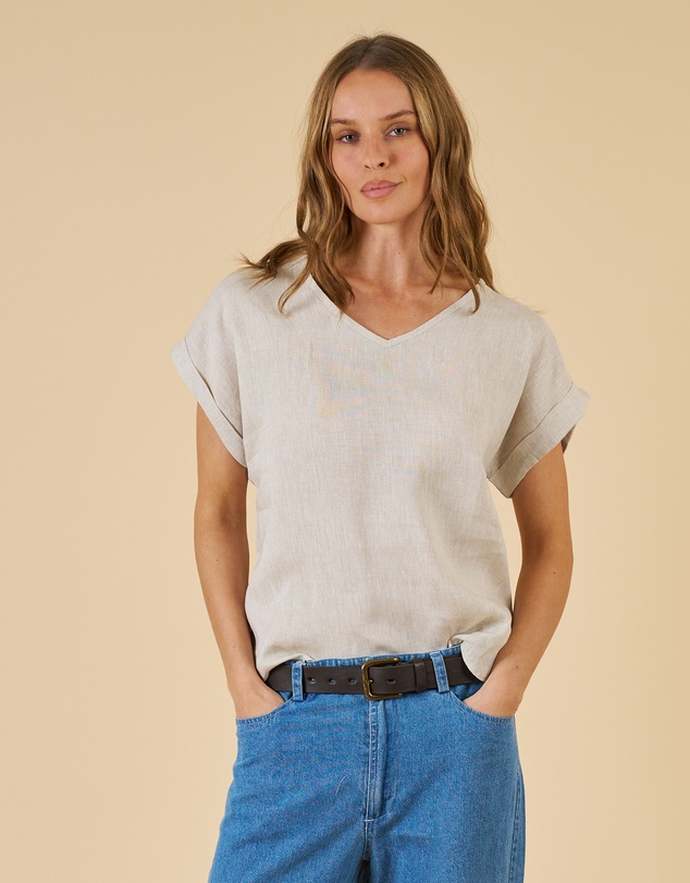 CAMIXA - Martina Linen V-Neck T-shirt