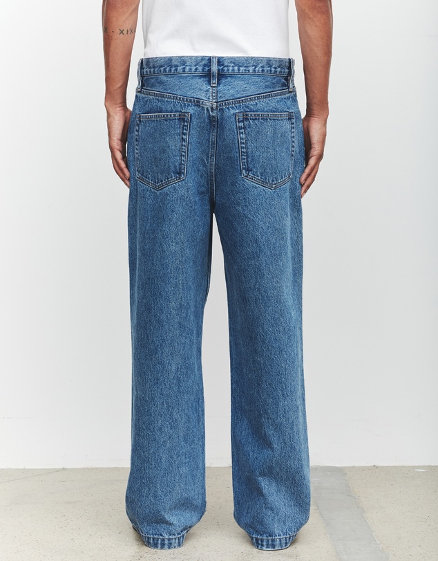Assembly Label - Relaxed Jeans