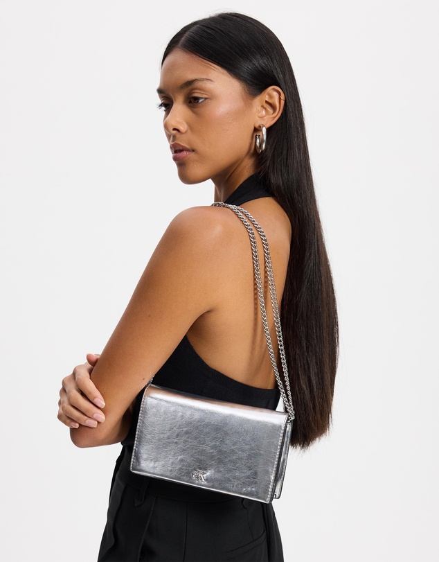 Calvin Klein - Metallic Wallet On Chain