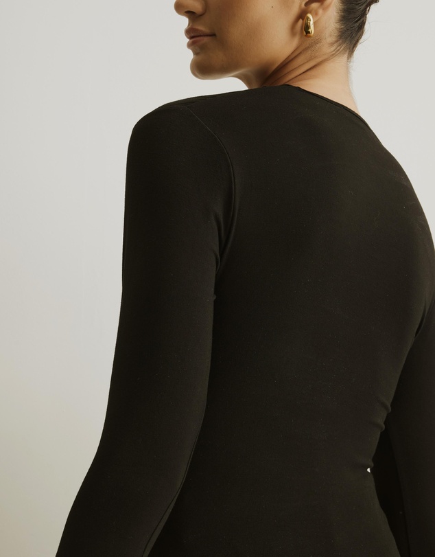 Atmos&Here - Cross Front Long Sleeve Top