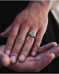 Haze & Glory - ICONIC EXCLUSIVE - Ring Signet Antidote with Onyx in 925 Sterling Silver