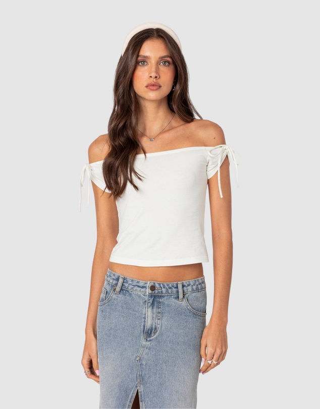 EDIKTED - Jess Off Shoulder Top