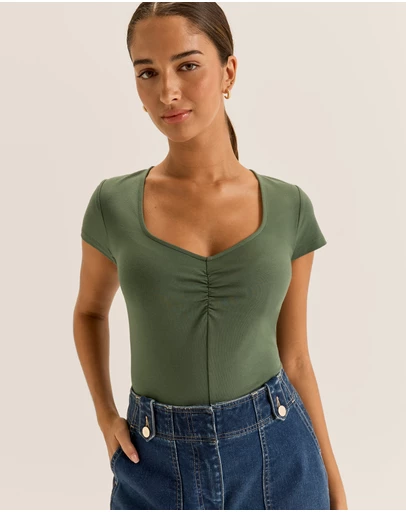 Review - Chloe Ruched Top