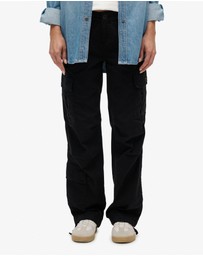Superdry - Low Rise Straight Cargo Pant