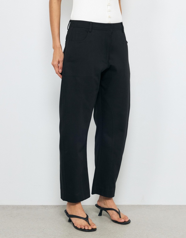 AERE - Matilda Casual Barrel Trousers