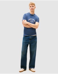 Tommy Jeans - Regular Center Arch Short Sleeve T-Shirt