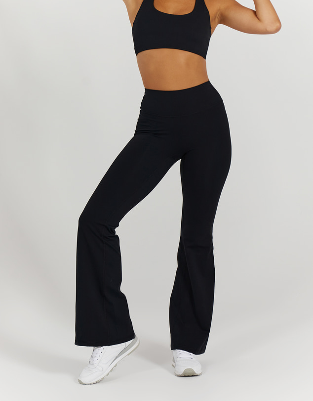 Muscle Republic - Luxe Bella Flares