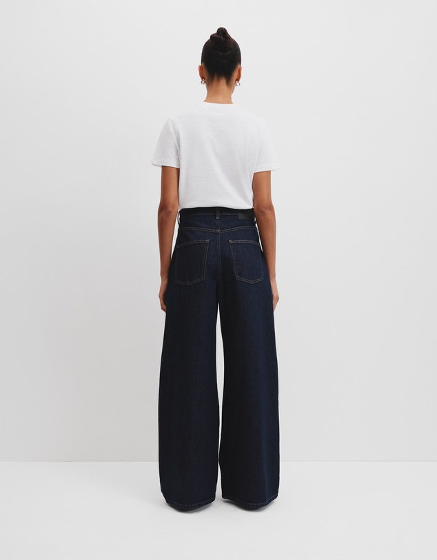 Country Road - Curved Wide Leg Jean