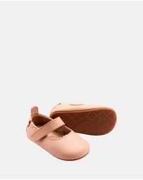 Old Soles - Glam Gab