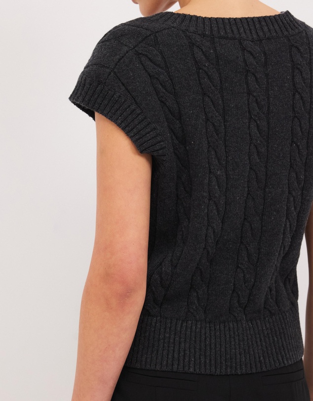 Calli - Leo Wool Blend Cable Knit Vest
