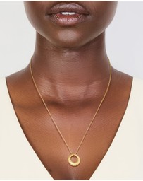Lovisa - Waterproof Gold Plated Stainless Steel Disc Pendant Necklace