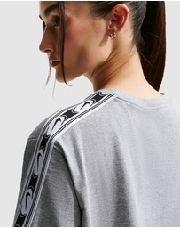 Nike - Sportswear Classic Crop Varsity18 Tee
