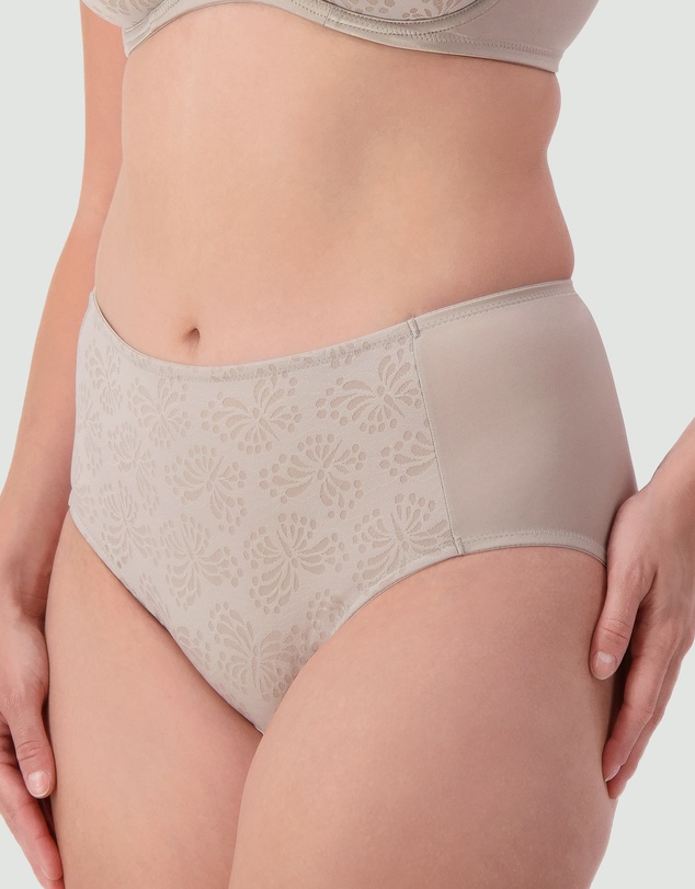 Triumph - Lacy Minimiser Maxi