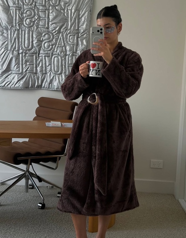 Resting - Cosy Fleece Winnie Robe