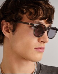 Le Specs - Club Royale