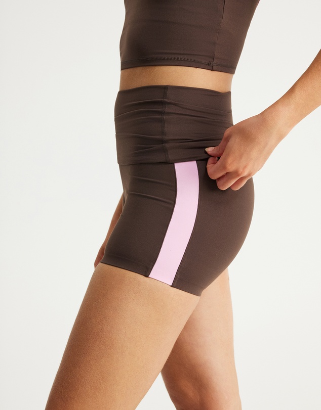 Upstate - Air Sculpt 4 Inch Roll Over Short - Espresso /Floss
