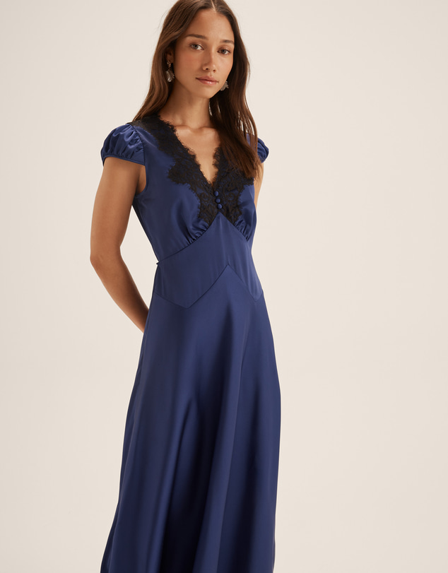 Review - Kayla Dress
