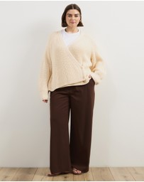 Atmos&Here Curvy - Reese Chunky Knit Wrap Cardigan