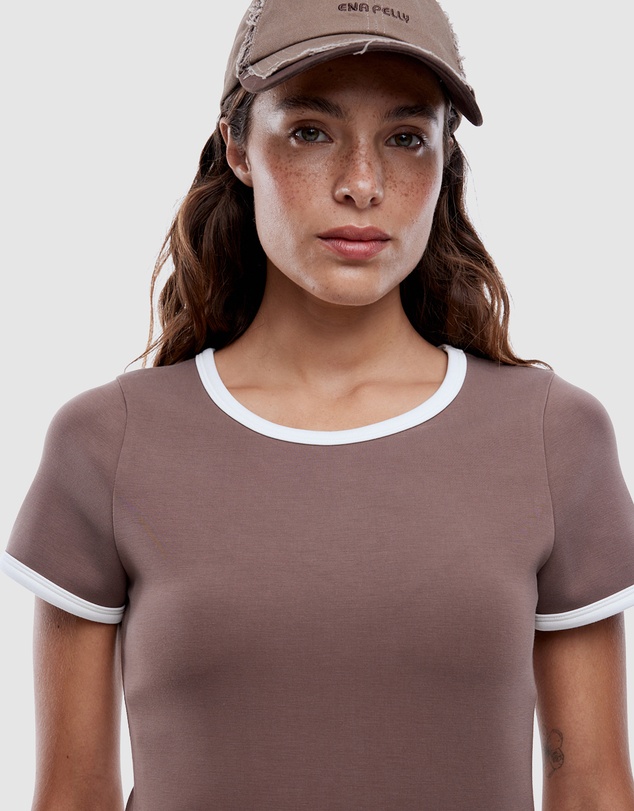 ENA PELLY - Elly Fitted Tee