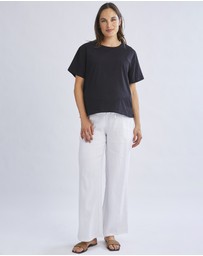 Angel Maternity - Versatile and Comfortable Maternity Cotton Tee in Black