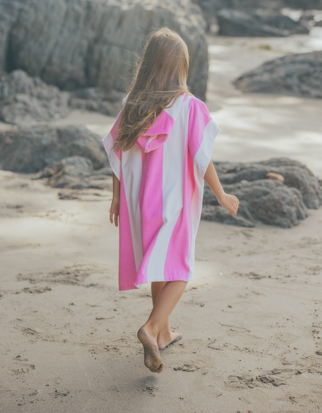 Crywolf - HOODED TOWEL Candy Stripe