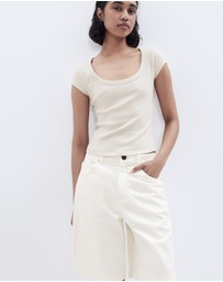 UNISON - Scoop Neck Baby Tee