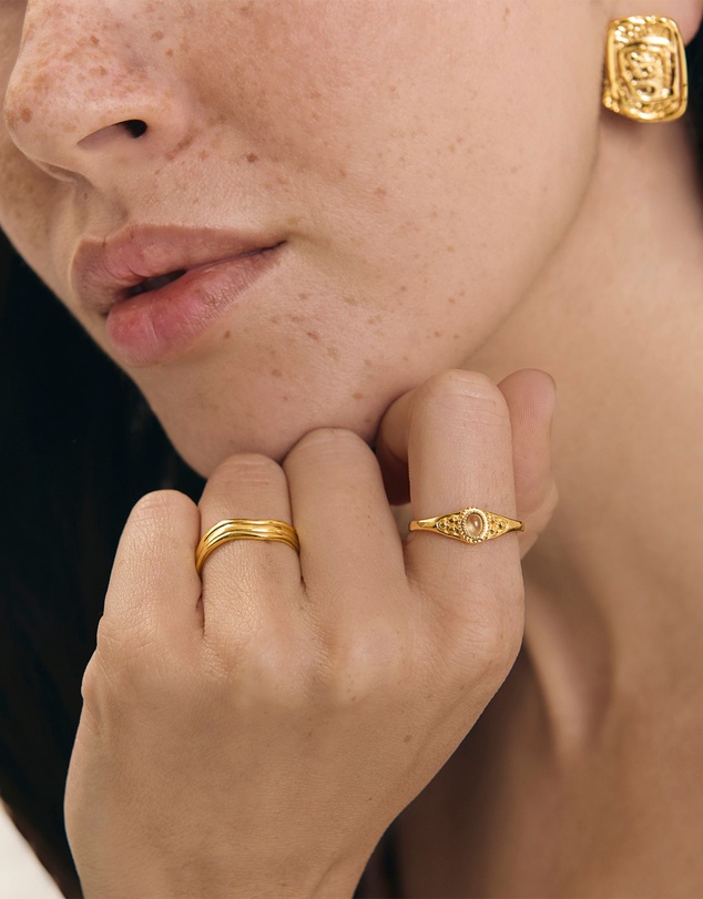 HOUSE OF SLANI - Textured Gold Keelie Earrings