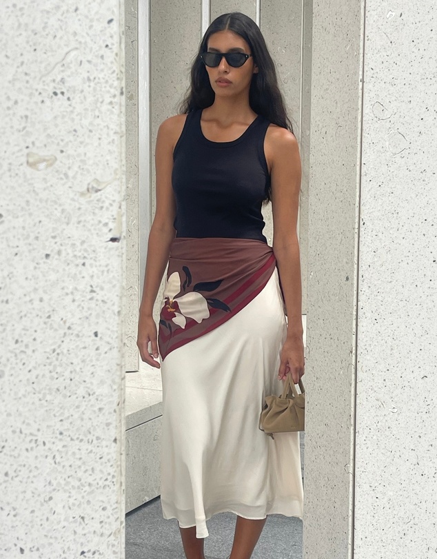 Minima Esenciales - Isla Scarf Detail Midi Skirt