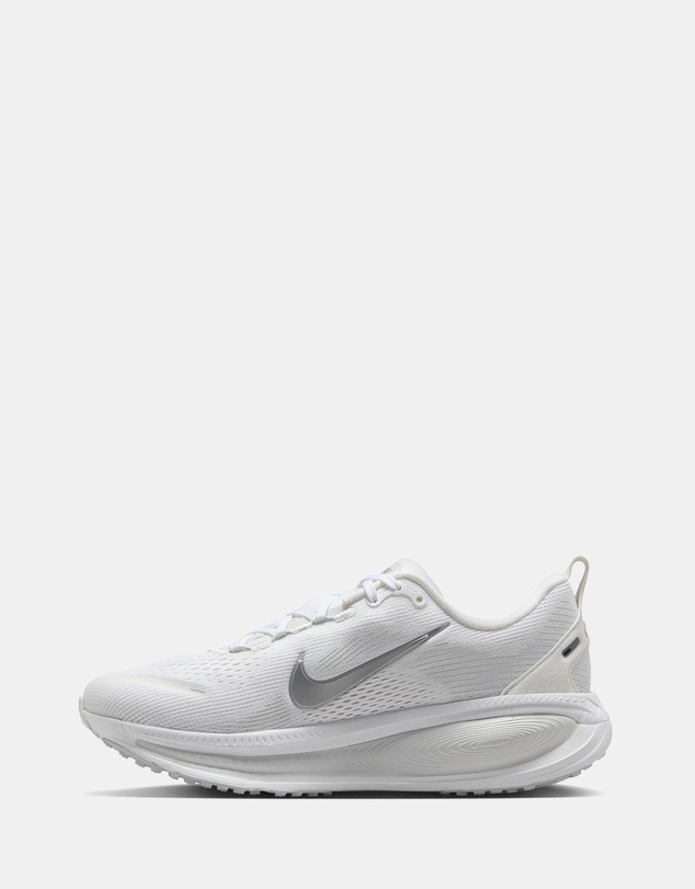 Nike - Vomero 18 - Women's