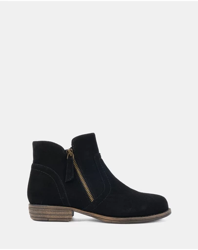 Clarks - Hannah Black