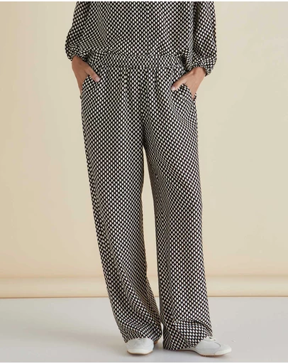 Betty Basics - Marilyn Pant