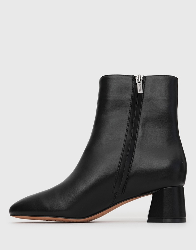 Betts - Ashbury Round Toe Ankle Boots