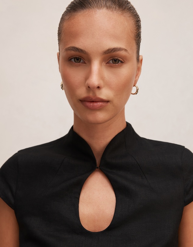 Forever New - Ayla Keyhole Linen Top
