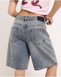 Insight - Kourtney Longline Jorts