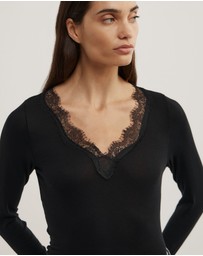Witchery - Lace Detail Long Sleeve Top