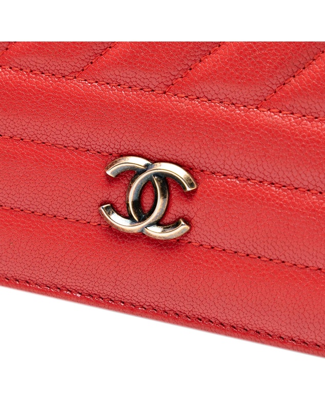 Pre-Loved by Azura Reborn - Pre-Loved Quilted Goatskin Diagonal Wallet On Chain