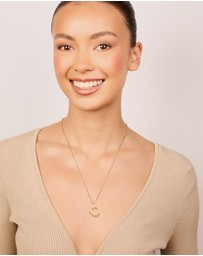 Lovisa - Waterproof Gold Plated Stainless Steel Bamboo Letter C Necklace