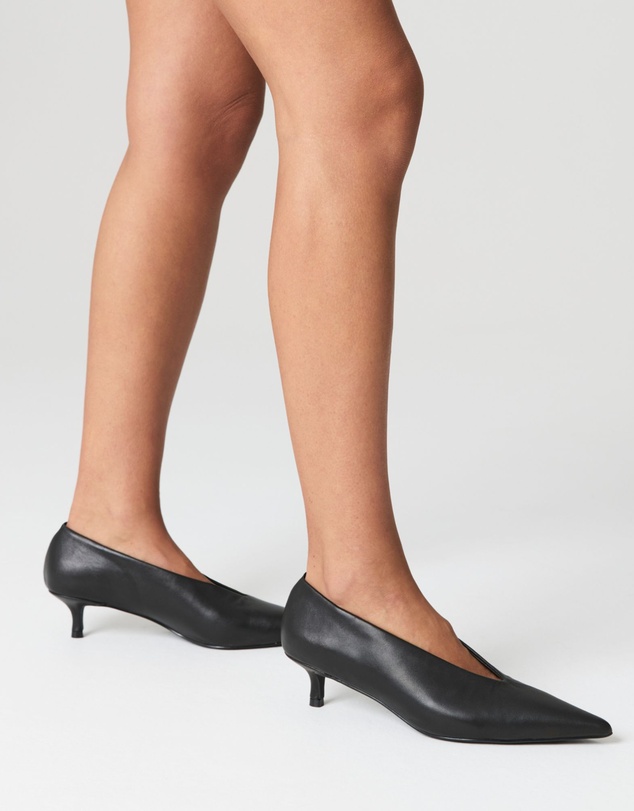 Siren - Flynn Point Toe Pumps