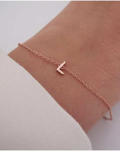 The Silver Collective - Petite A-Z Letter Bracelet Rose Gold - L
