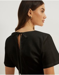 Atmos&Here - Maya Pin Tuck Top