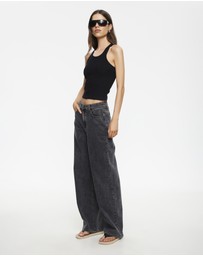 Lioness - Divine Jeans - ICONIC EXCLUSIVE