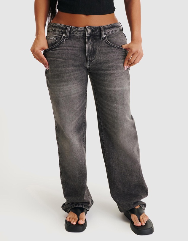 Cotton On - Curvy Low Rise Straight Jeans