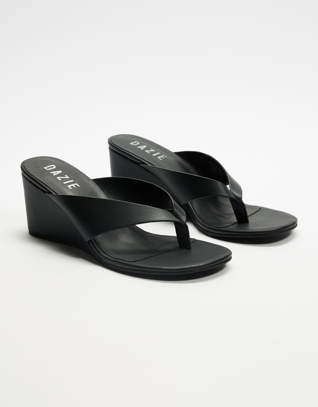 Dazie - Erin Thong Wedge Heels