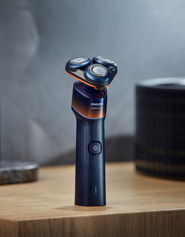 Philips - Philips Shaver Series 5000X, Skin Protect technology Black / Orange