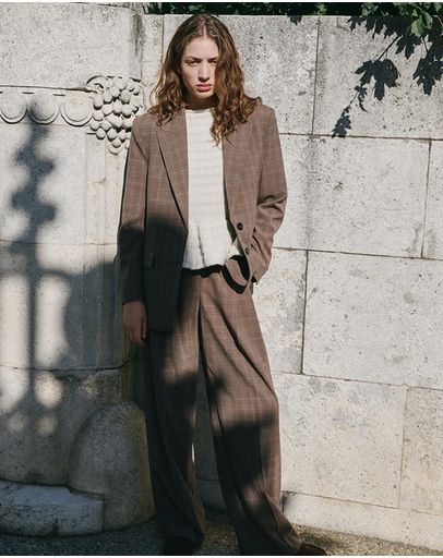 Medium Brown