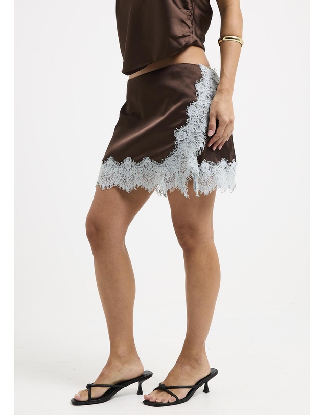 Alice In The Eve - Naomi Satin Lace Mini Skirt