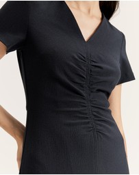 Review - Elsa Dress