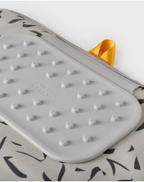 Joseph Joseph - Swift™ Folding Ironing Mat with Silicone Iron Rest (90 x 47 cm) - Ecru