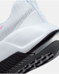 Nike - MC Trainer 3 - Women's